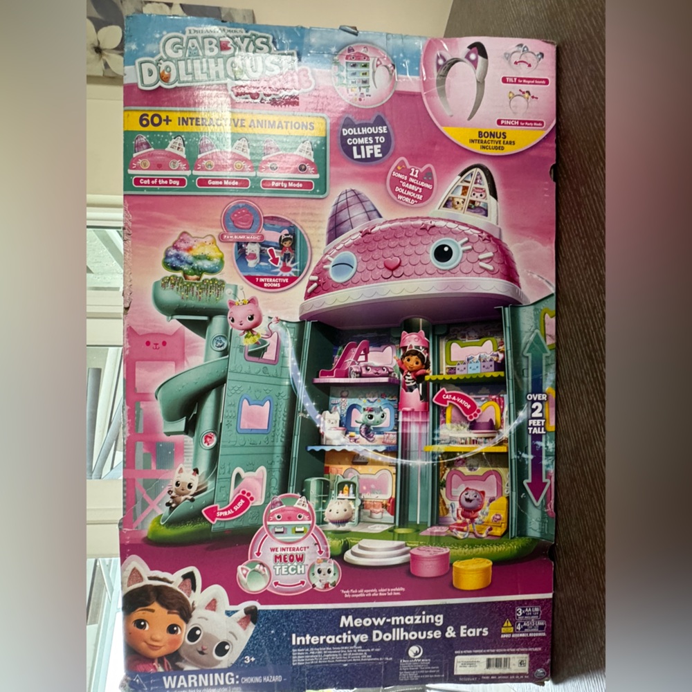 Gabby’s Dollhouse Movie edition Interactive Dollhouse w Interactive Ears - Picture 4 of 5